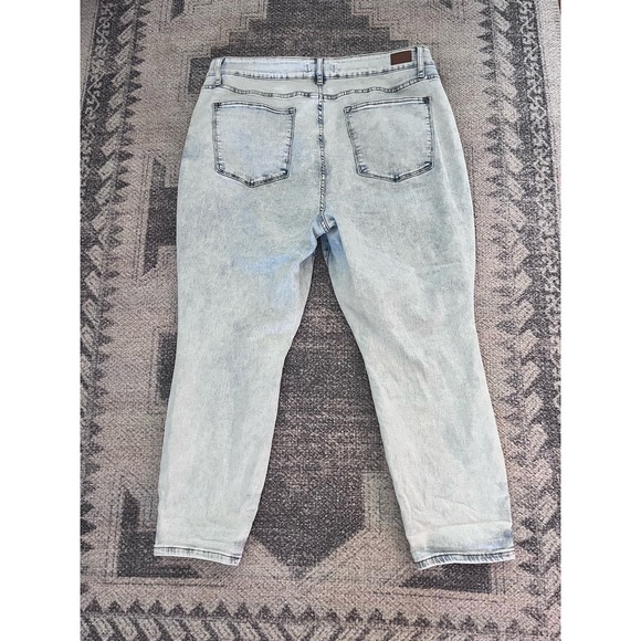 Judy Blue High Rise Acid Washed Slim Fit - Picture 3 of 4